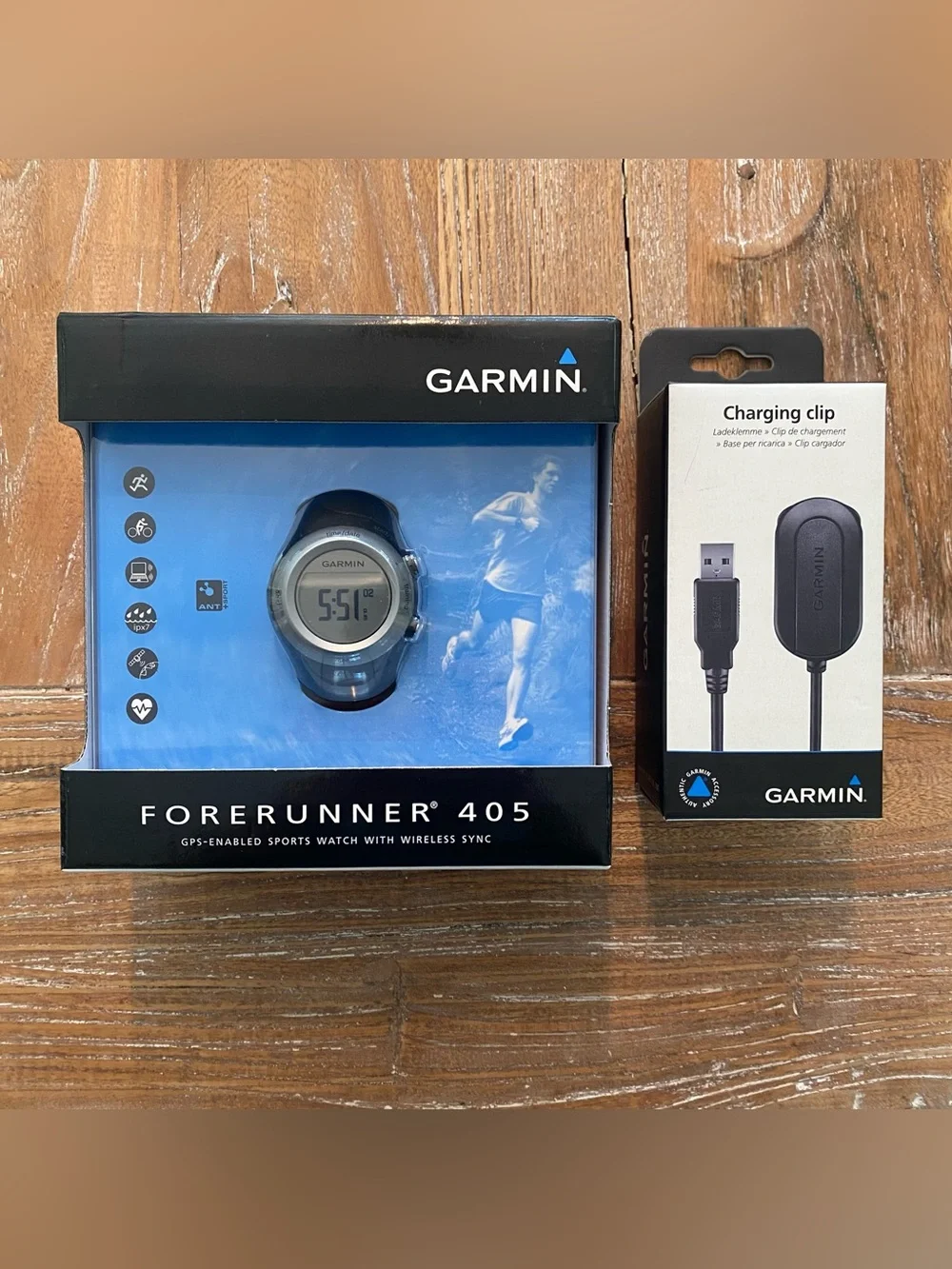 Garmin Forerunner 405 GPS Sports Watch with Accessories